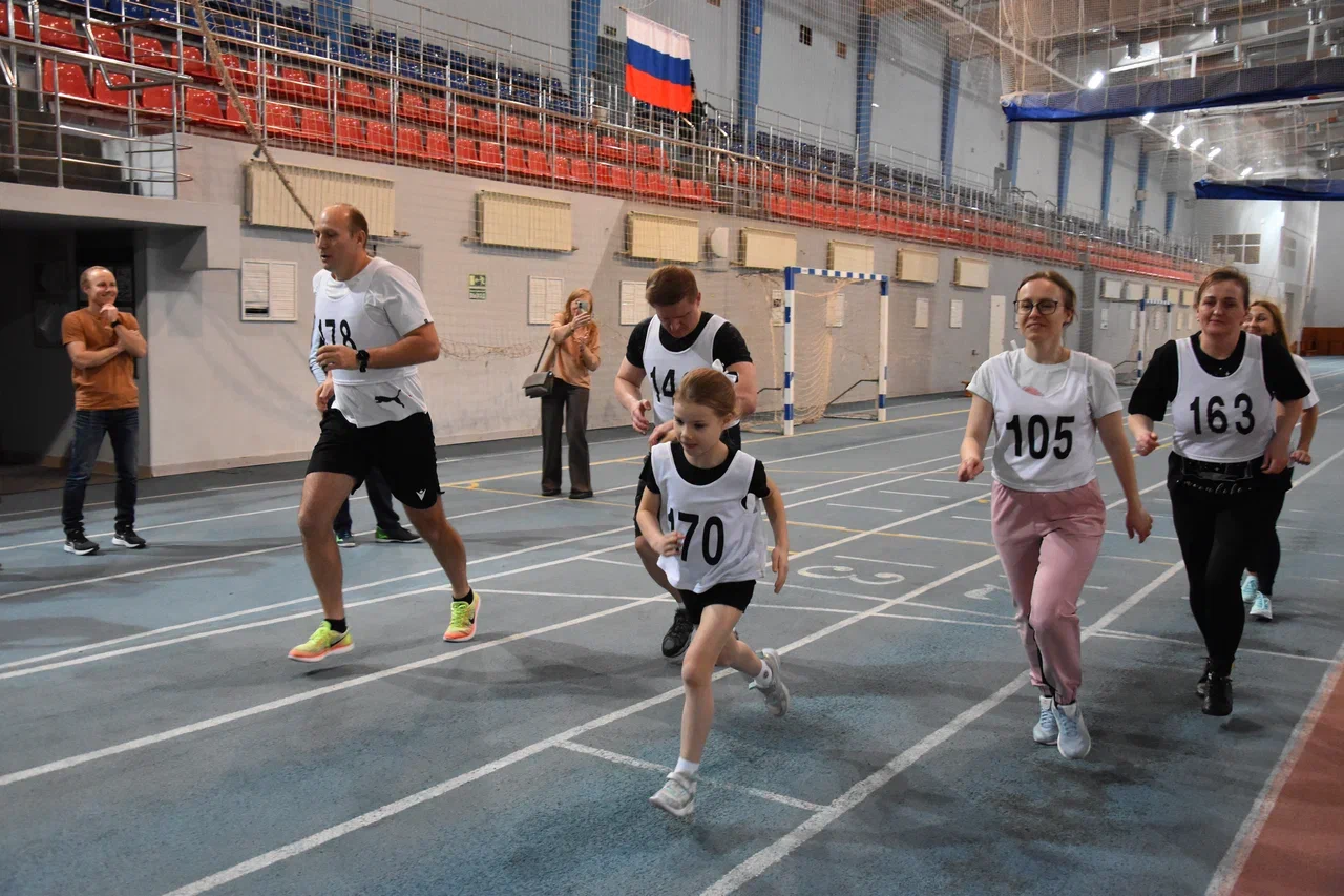 12 декабря декабря в Учебно-спортивном комплексе С.Хоркиной НИУ»БелГУ» прошел спортивный праздник &quot;ГТО всей семьёй&quot;.