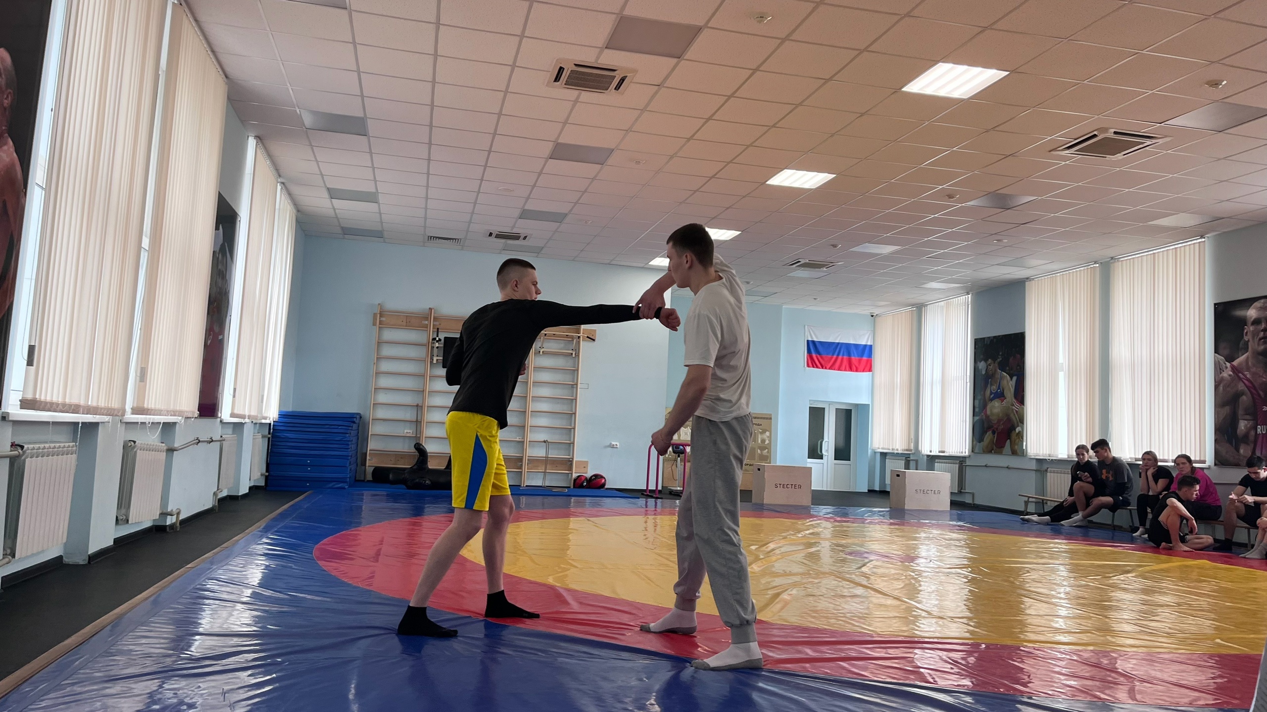 Студенты факультета Физической культуры и студенты Инжинирингового колледжа выполнили испытания комплекса ГТО &quot;Самозащита без оружия&quot; в рамках учебной дисциплины.