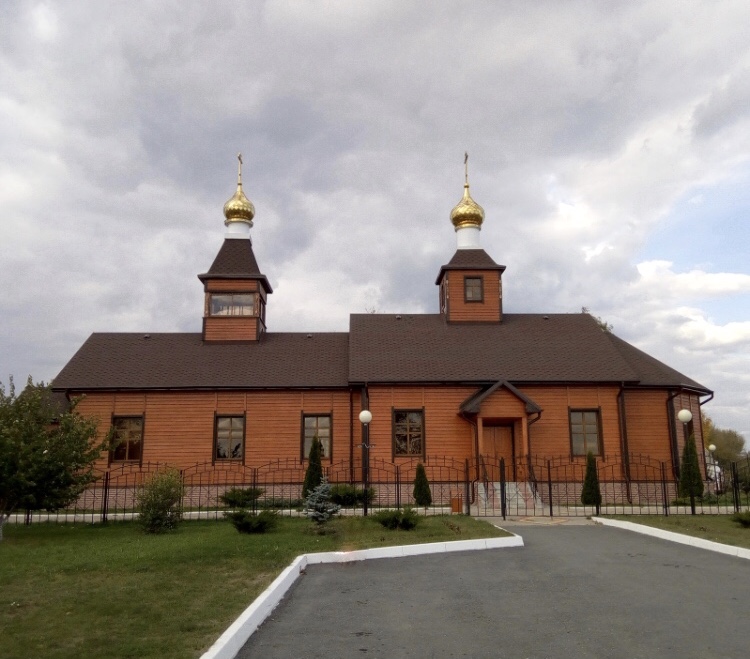 Свято-Никольский храм.